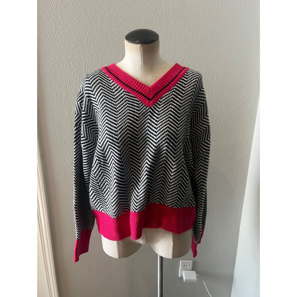SHEIN Women's S Black White Chevron Knit Sweater Pink V Neck Long Sleeve